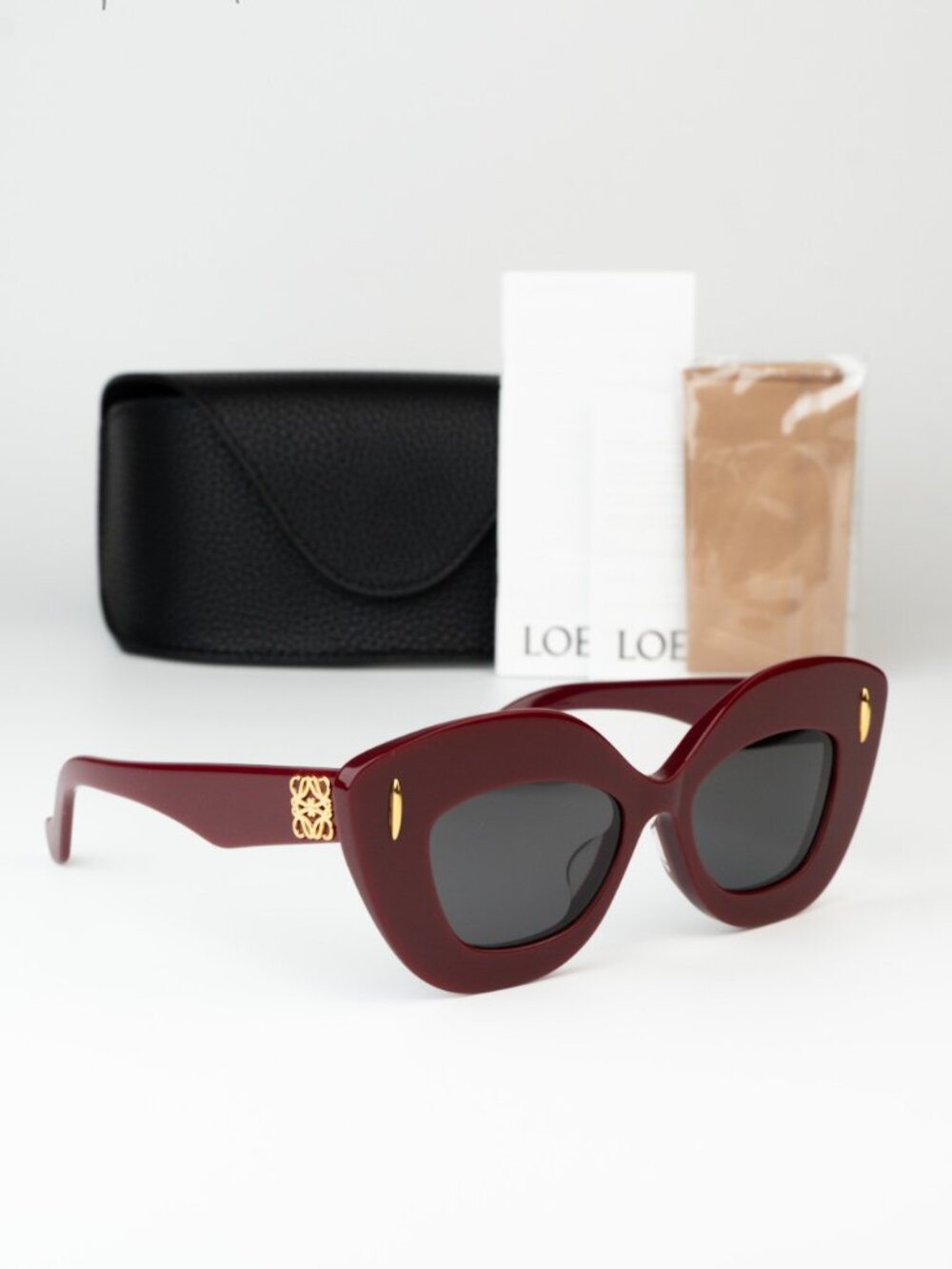 Loewe Women Sunglasses Red Grey Cat Eye LW40127F 66A NEW AUTHENTIC